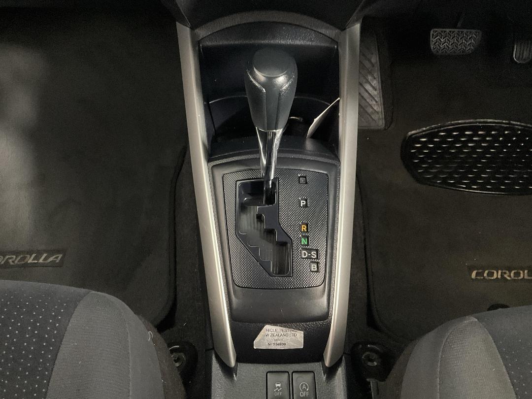 Photo '18' of Toyota Corolla