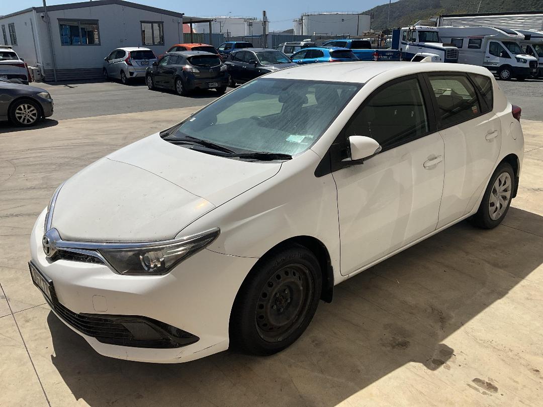 Photo '3' of Toyota Corolla GX Photo '3' of Toyota Corolla GX