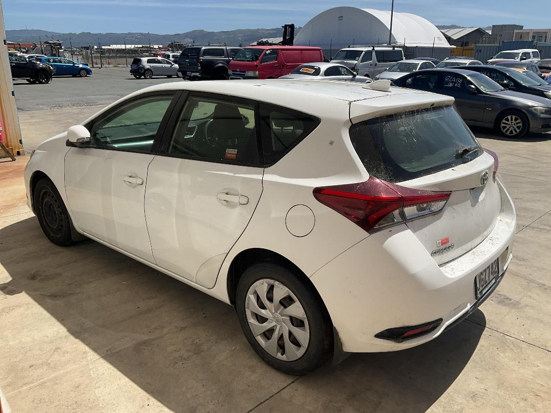 Photo '4' of Toyota Corolla GX Photo '4' of Toyota Corolla GX