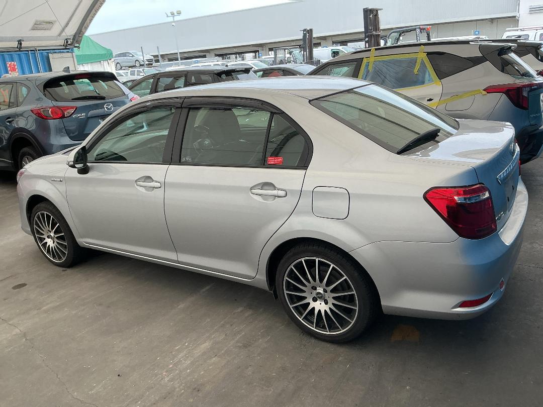 Photo '11' of Toyota Corolla Axio Hybrid