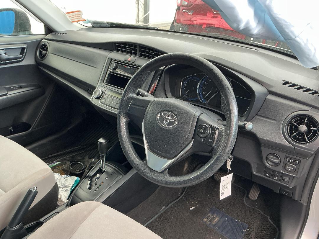 Photo '18' of Toyota Corolla Axio Hybrid