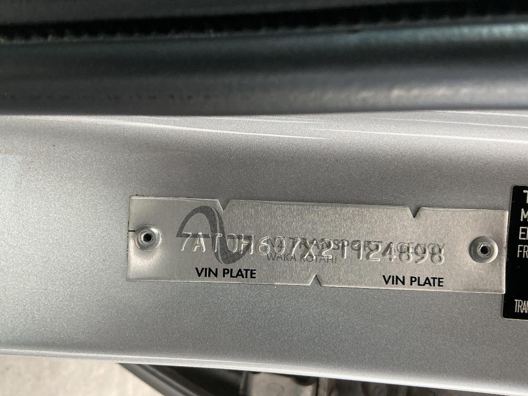 Photo '24' of Toyota Corolla Axio Hybrid