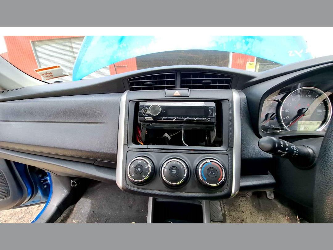 Photo '11' of Toyota Corolla Fielder