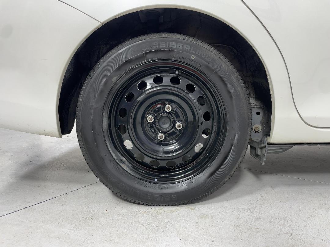 Photo '12' of Toyota Corolla