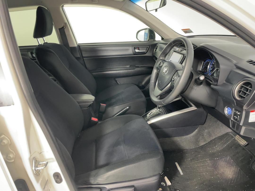 Photo '16' of Toyota Corolla