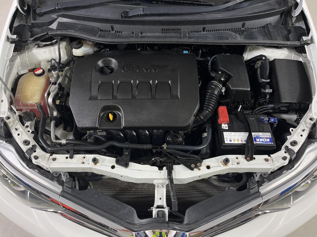 Photo '13' of Toyota Corolla