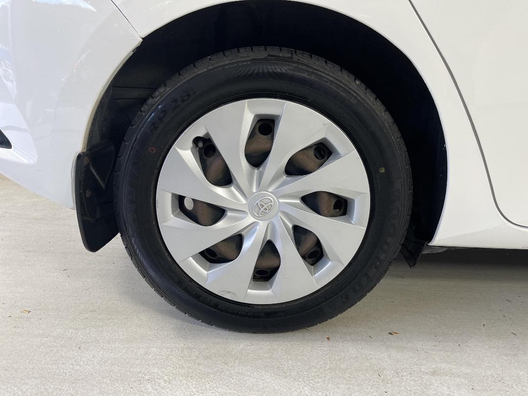 Photo '12' of Toyota Corolla