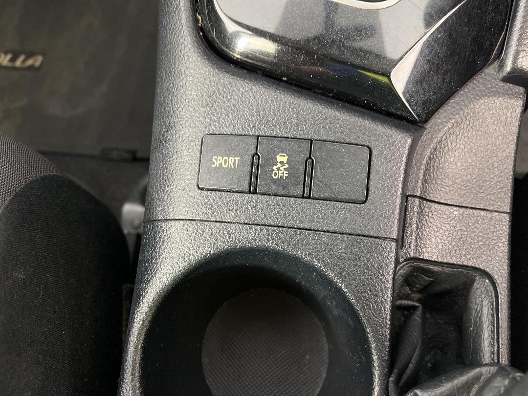 Photo '27' of Toyota Corolla