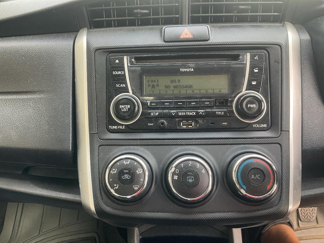 Photo '10' of Toyota Corolla GX