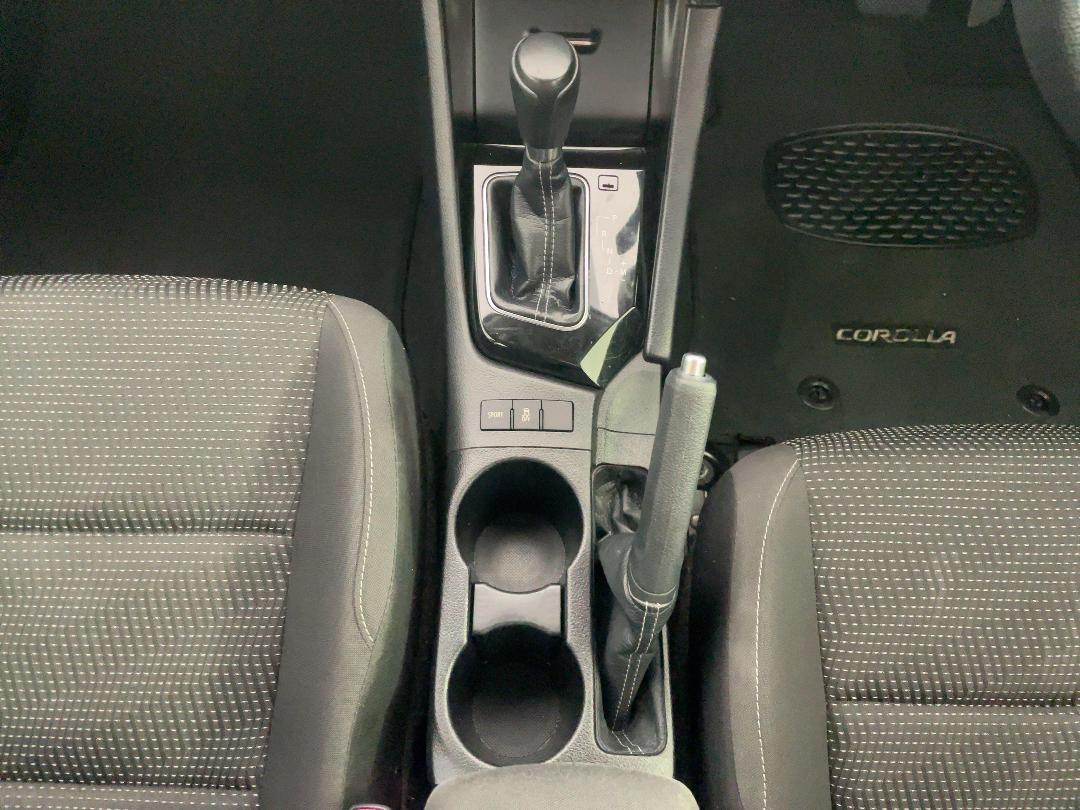 Photo '18' of Toyota Corolla