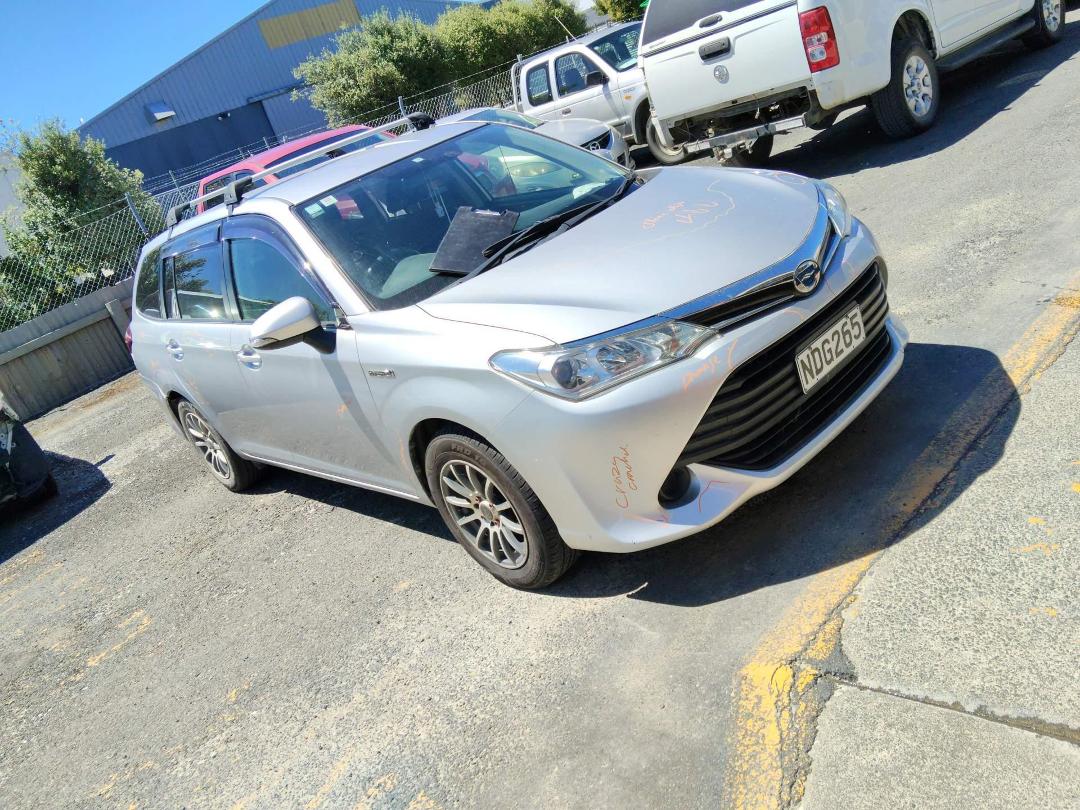 Photo '2' of Toyota Corolla Fielder Hybrid