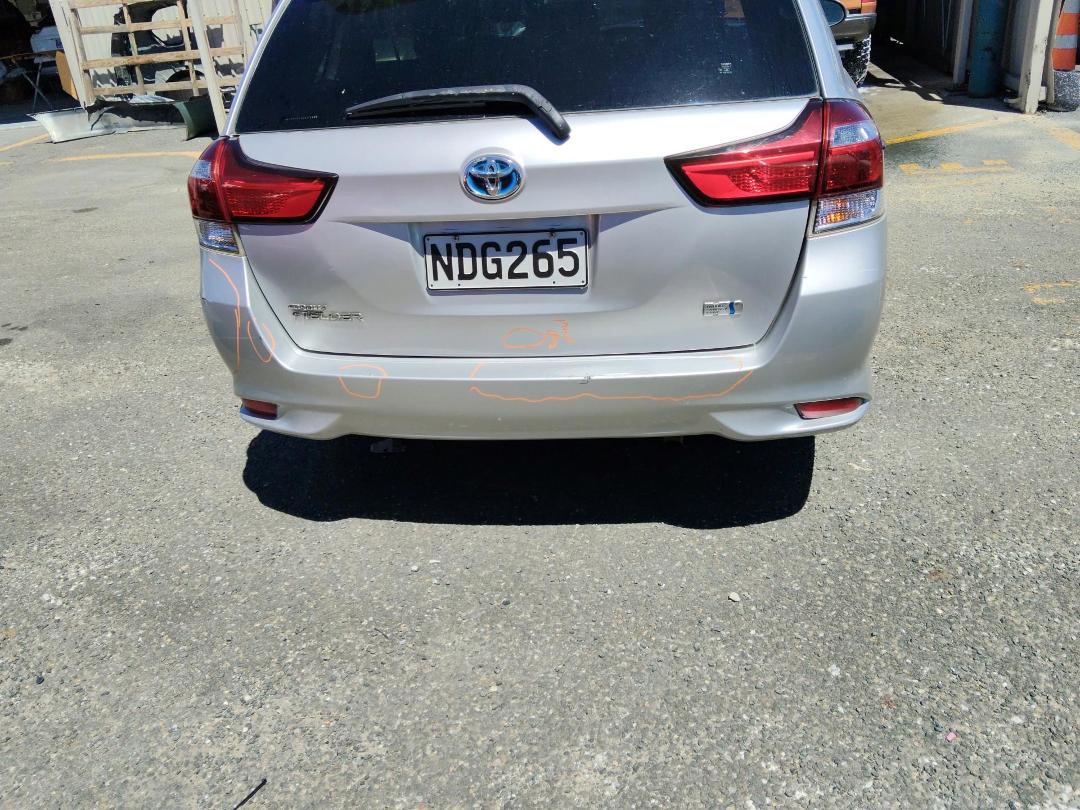 Photo '9' of Toyota Corolla Fielder Hybrid