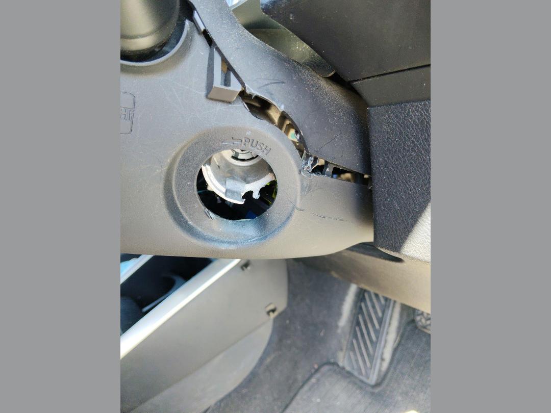 Photo '23' of Toyota Corolla Fielder Hybrid