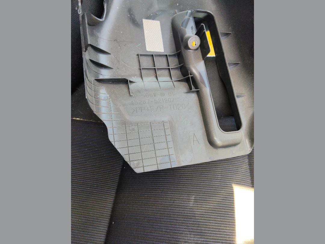 Photo '26' of Toyota Corolla Fielder Hybrid