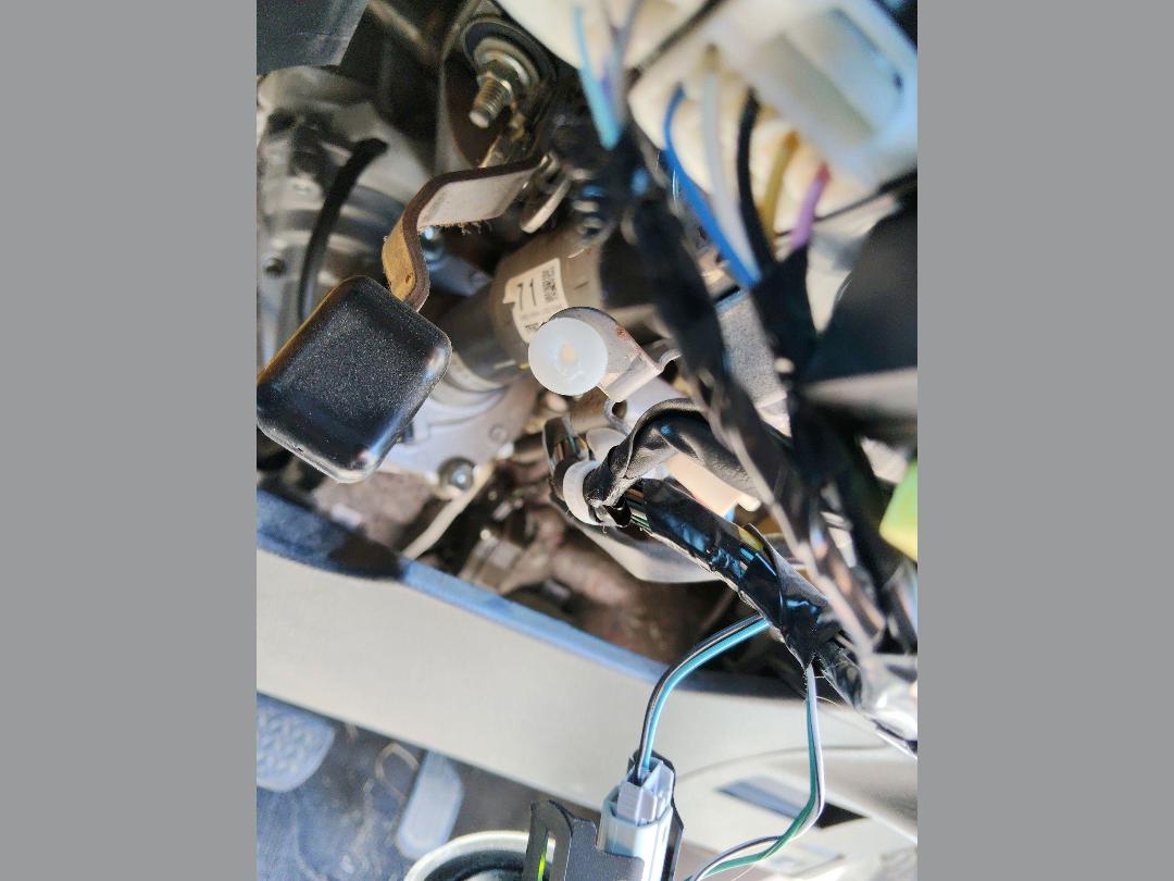 Photo '29' of Toyota Corolla Fielder Hybrid