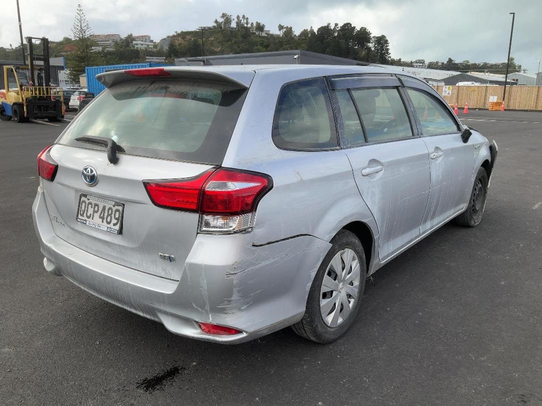 Photo '2' of Toyota Corolla Fielder Hybrid