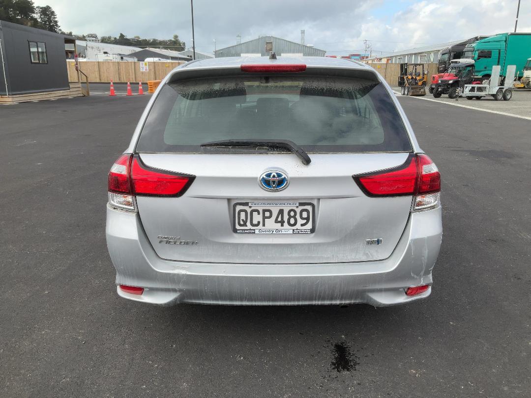 Photo '3' of Toyota Corolla Fielder Hybrid