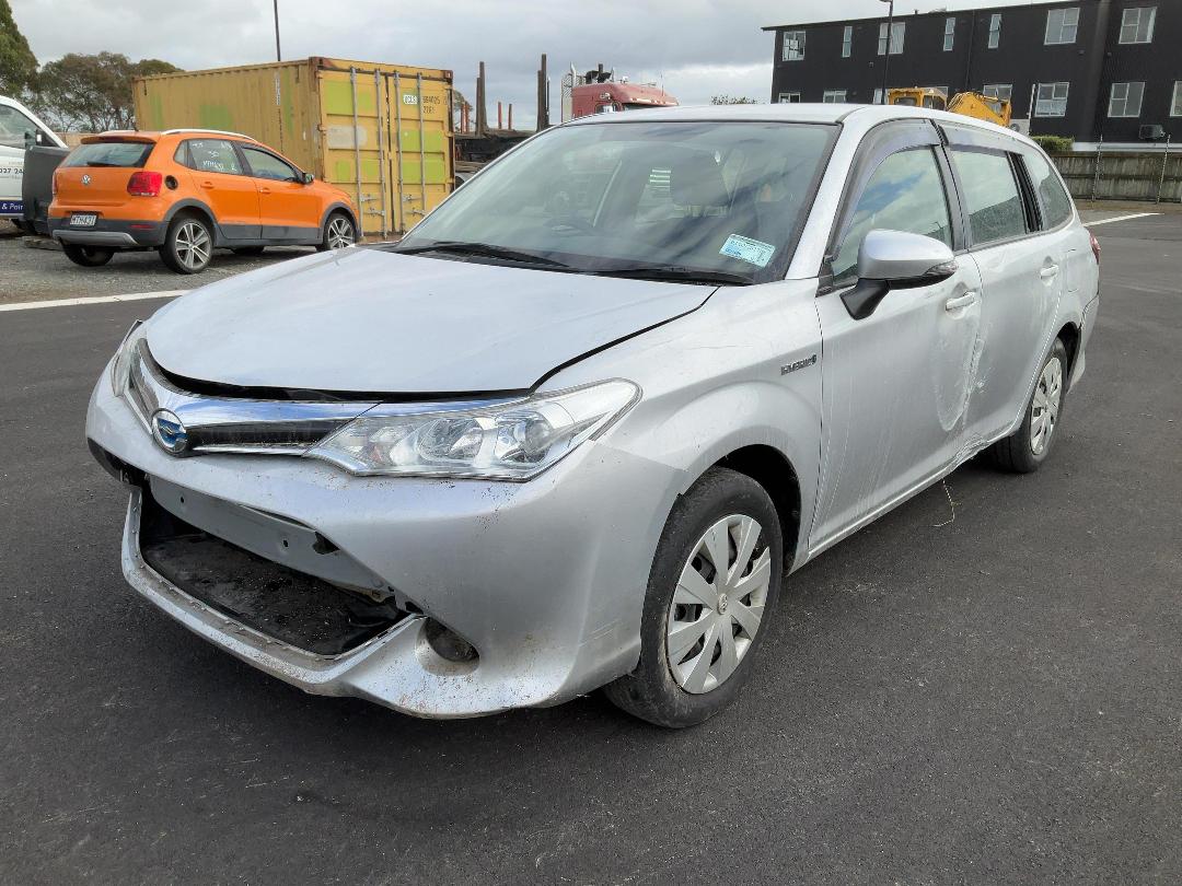 Photo '5' of Toyota Corolla Fielder Hybrid