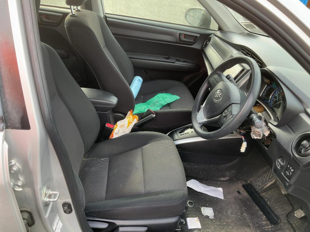 Photo '17' of Toyota Corolla Fielder Hybrid