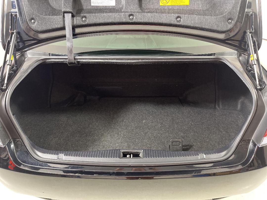 Photo '14' of Toyota Crown