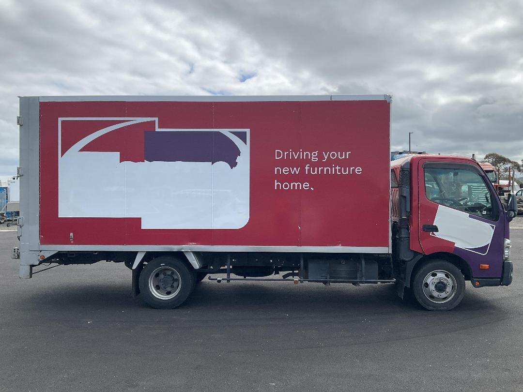 Photo '3' of Toyota Dyna Box Body