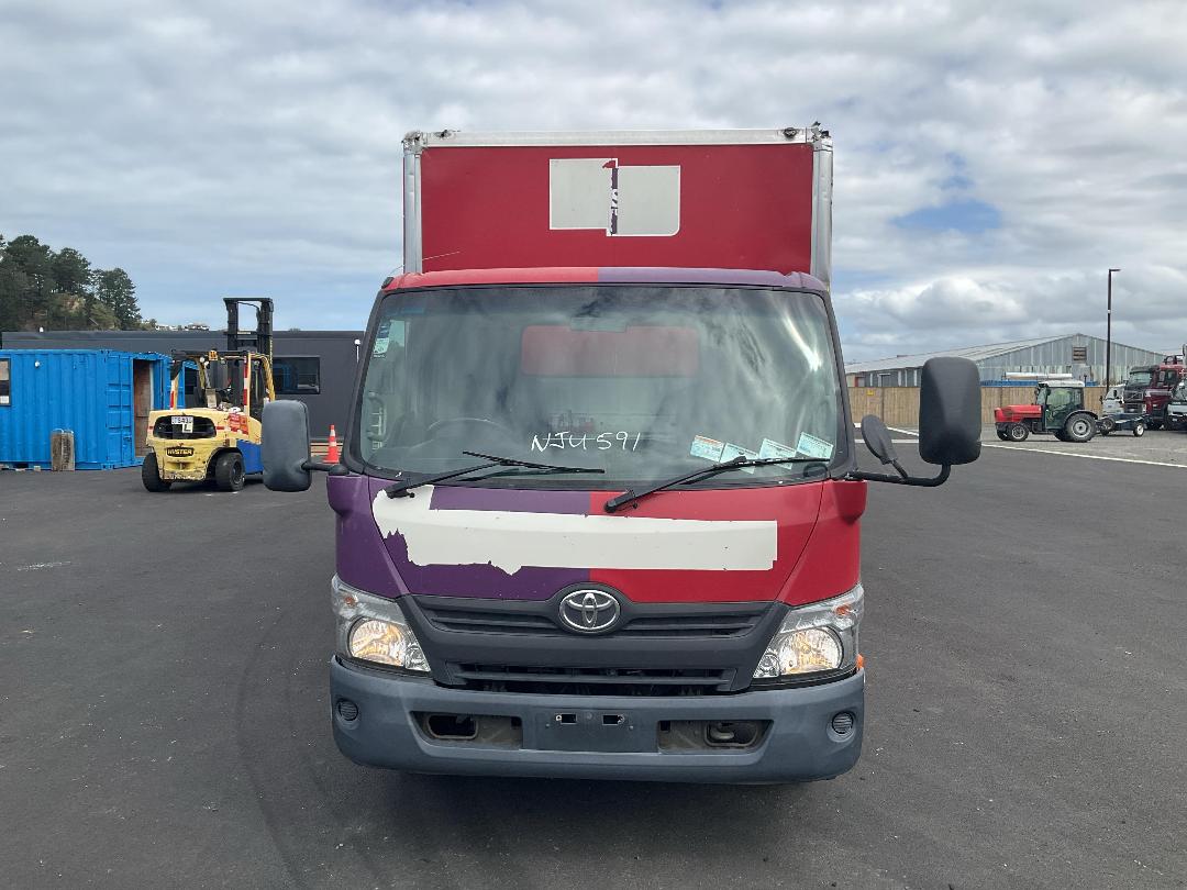 Photo '10' of Toyota Dyna Box Body