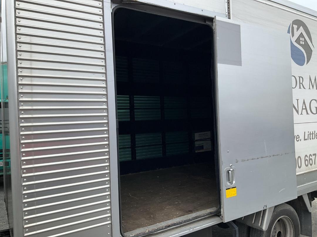 Photo '18' of Toyota Dyna Box Body Photo '18' of Toyota Dyna Box Body