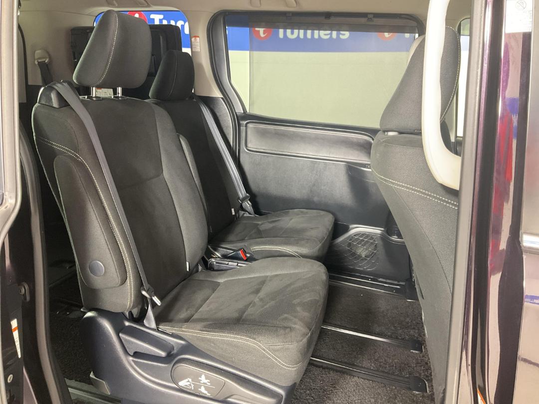 Photo '19' of Toyota Esquire