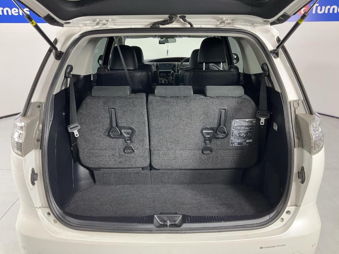 Photo '14' of Toyota Estima Photo '14' of Toyota Estima