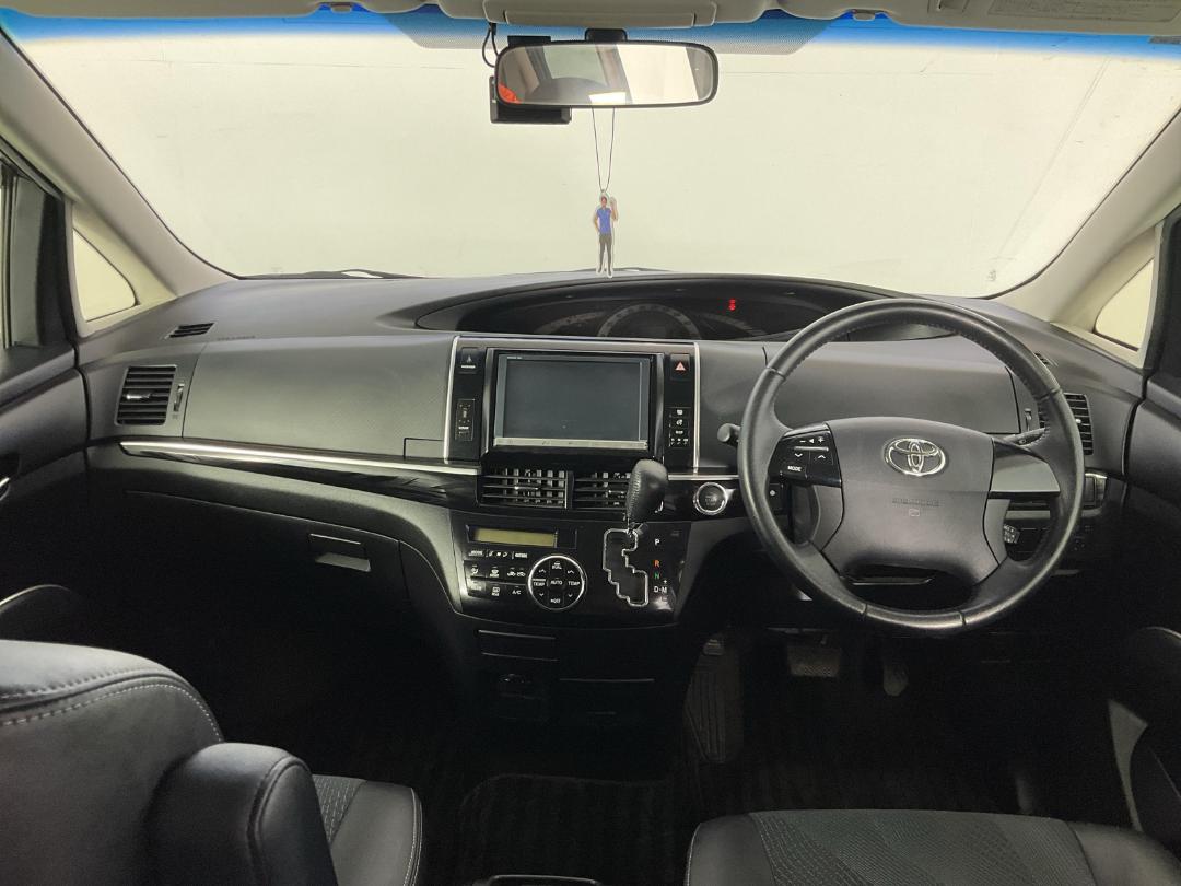 Photo '17' of Toyota Estima Photo '17' of Toyota Estima