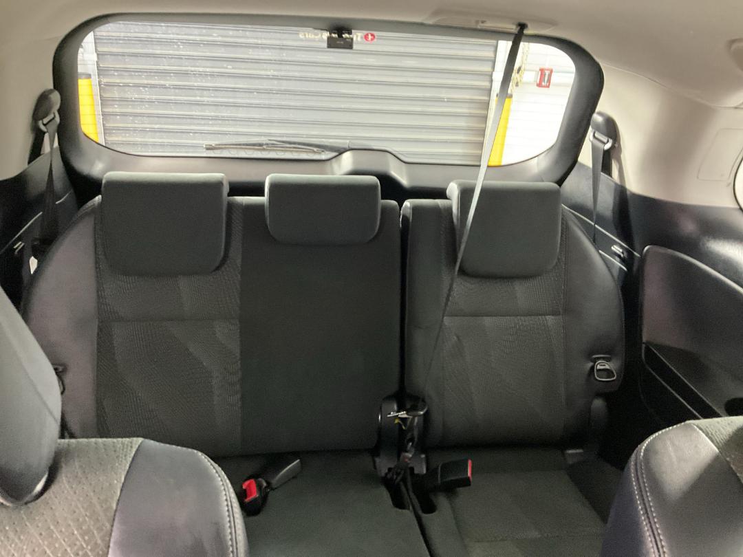 Photo '22' of Toyota Estima Photo '22' of Toyota Estima