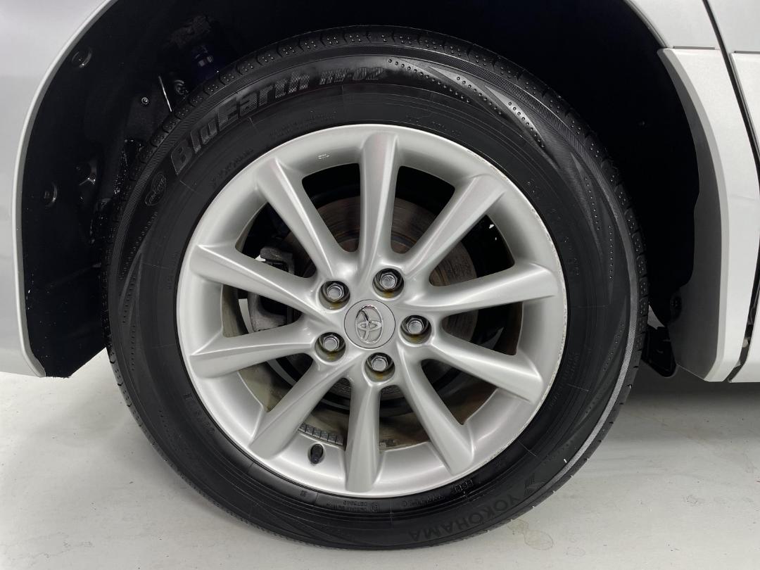 Photo '12' of Toyota Estima