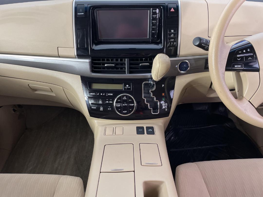 Photo '18' of Toyota Estima