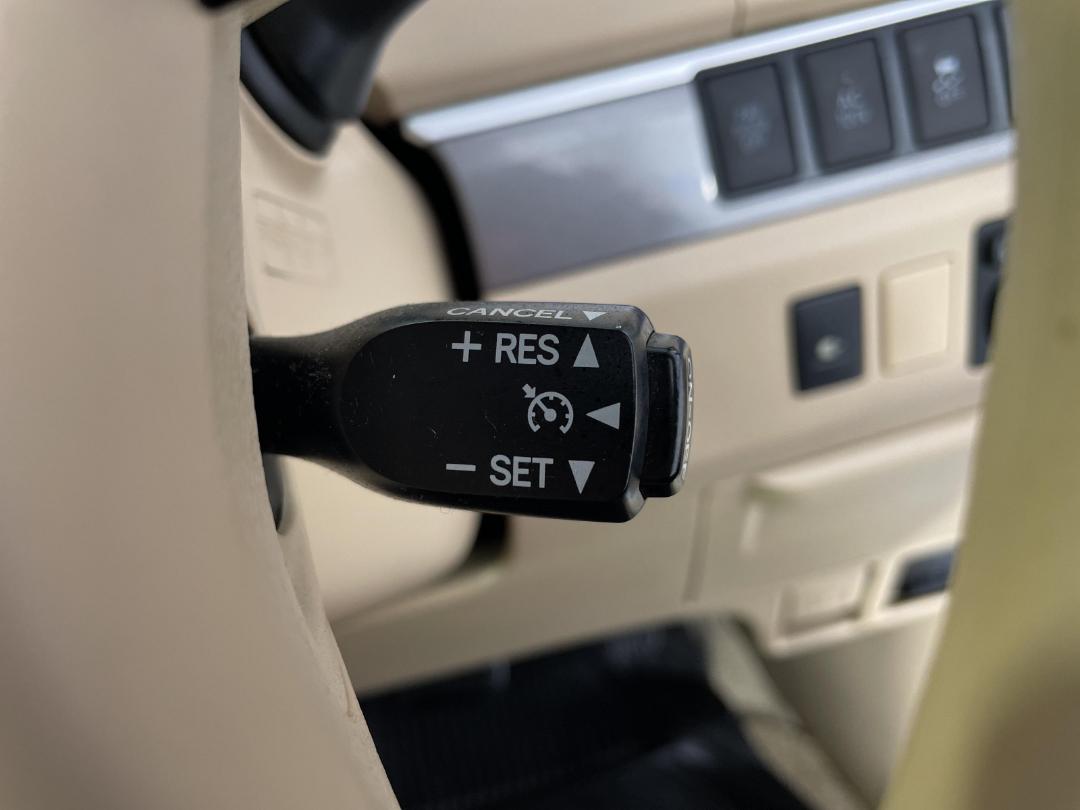 Photo '23' of Toyota Estima