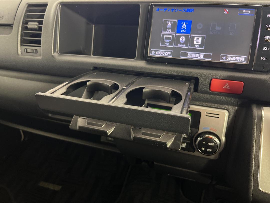 Photo '21' of Toyota Hiace Photo '21' of Toyota Hiace