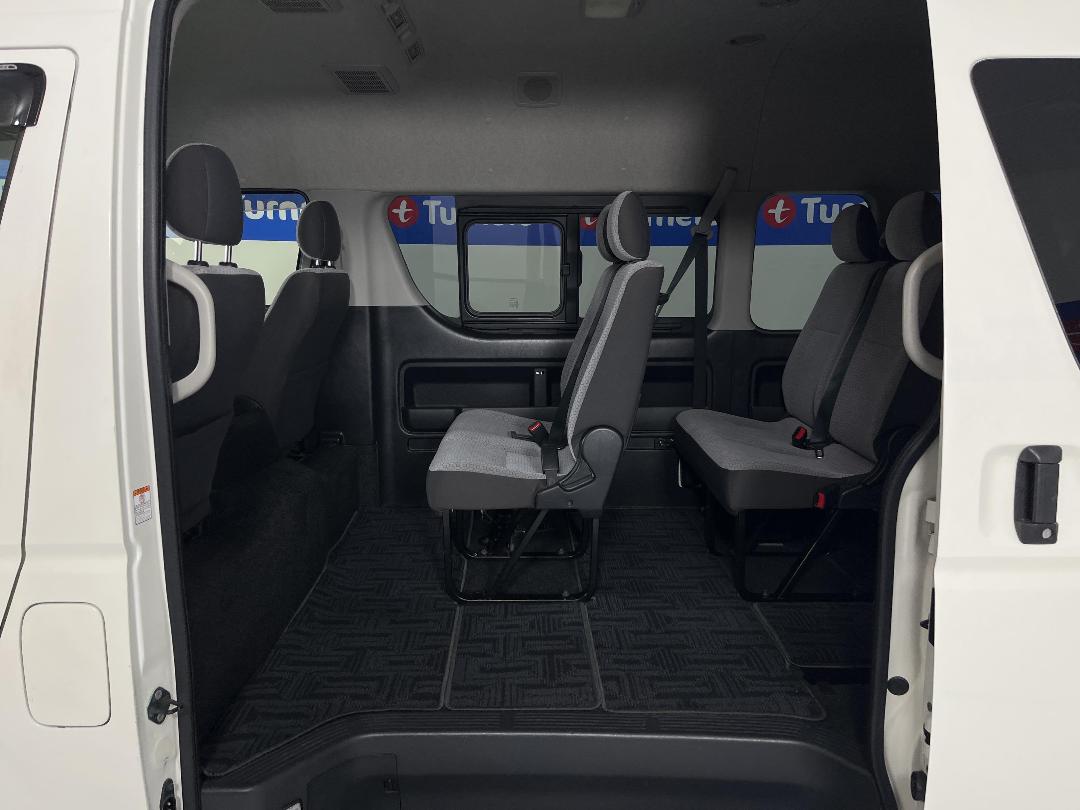 Photo '23' of Toyota Hiace Photo '23' of Toyota Hiace