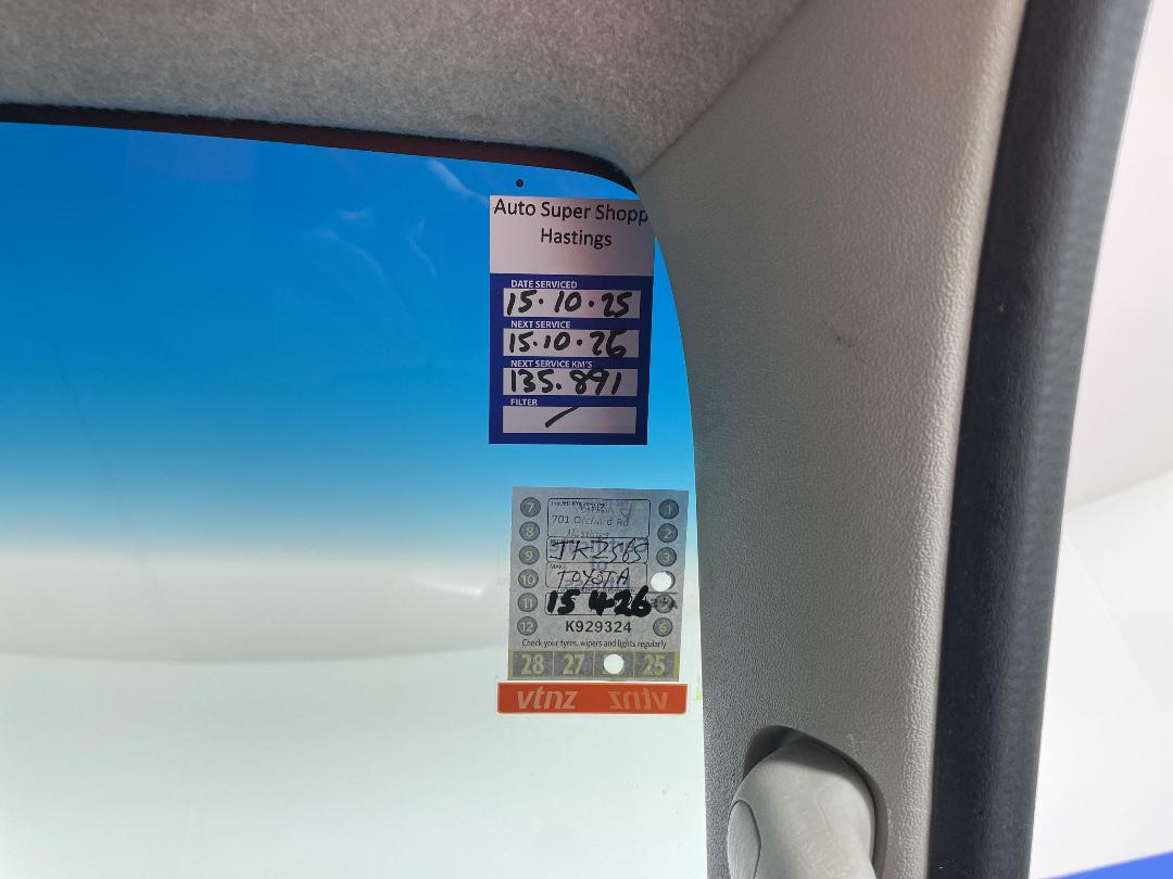 Photo '24' of Toyota Hiace