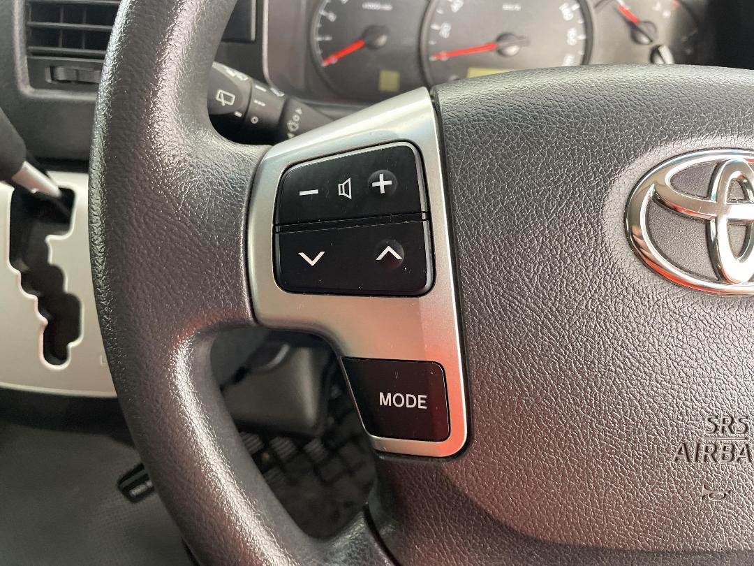 Photo '23' of Toyota Hiace