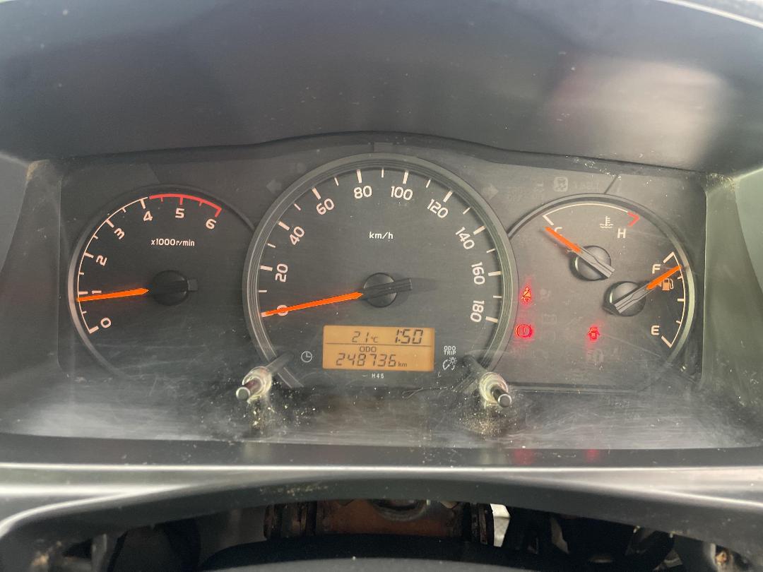 Photo '21' of Toyota Hiace Photo '21' of Toyota Hiace