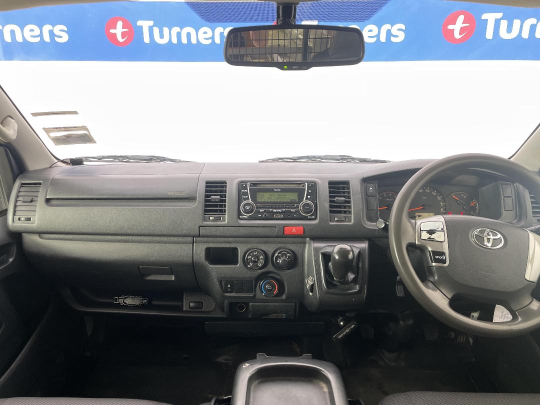 Photo '17' of Toyota Hiace Photo '17' of Toyota Hiace