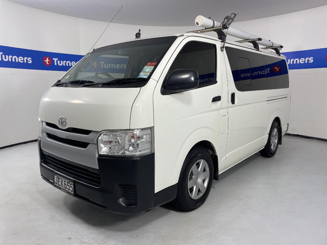 Photo '4' of Toyota Hiace