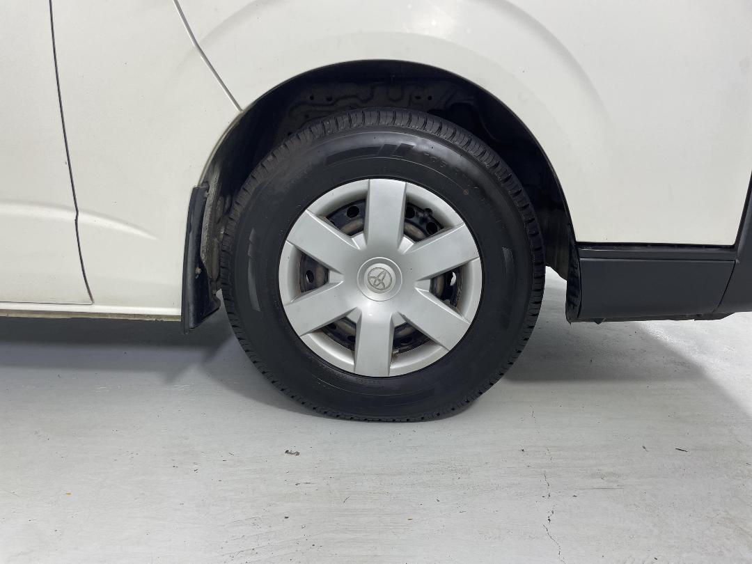 Photo '9' of Toyota Hiace