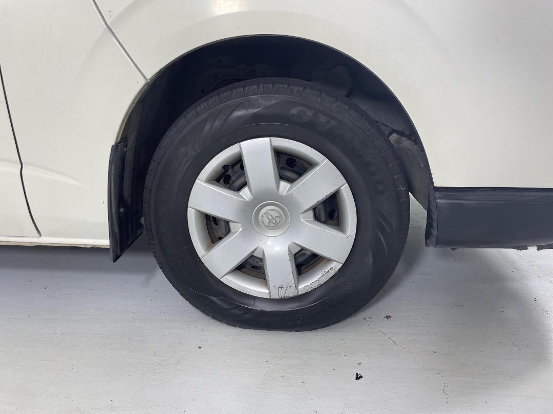 Photo '9' of Toyota Hiace