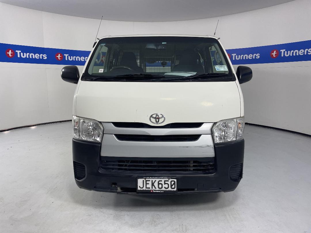 Photo '2' of Toyota Hiace