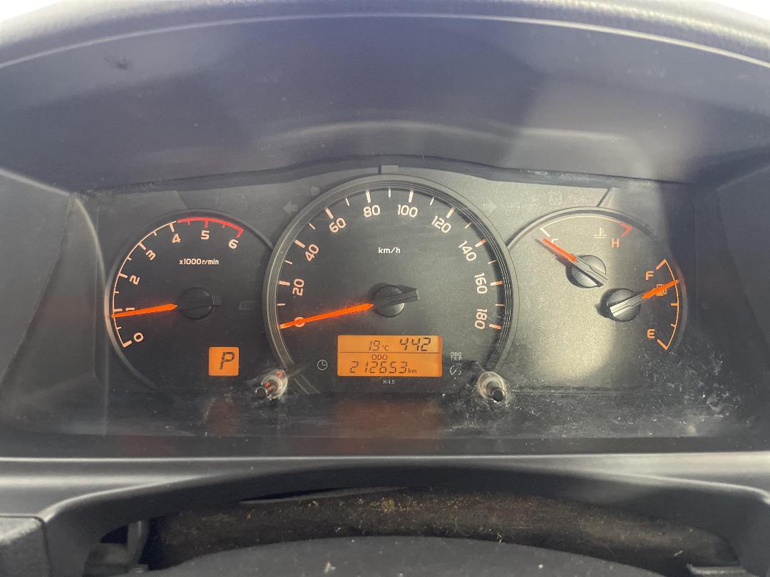 Photo '21' of Toyota Hiace