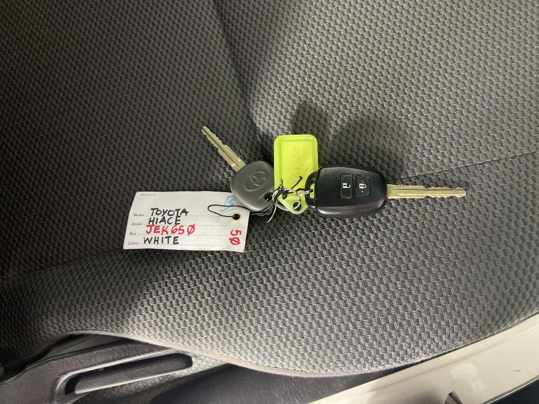 Photo '22' of Toyota Hiace