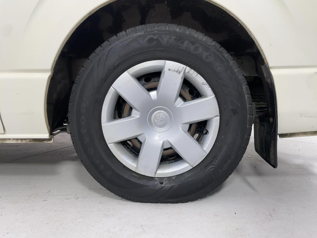 Photo '11' of Toyota Hiace