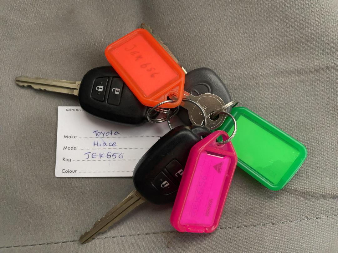 Photo '22' of Toyota Hiace