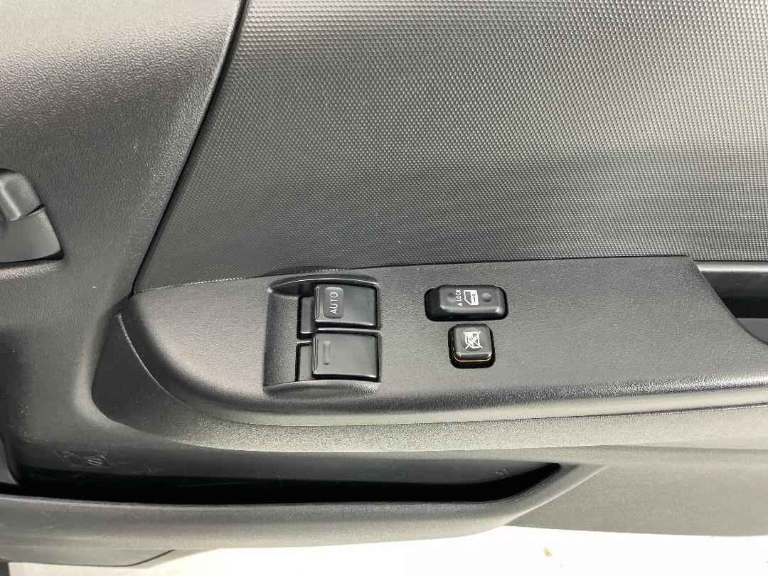 Photo '21' of Toyota Hiace Photo '21' of Toyota Hiace