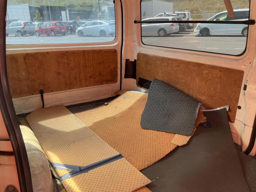 Photo '24' of Toyota Hiace ZL TD Photo '24' of Toyota Hiace ZL TD